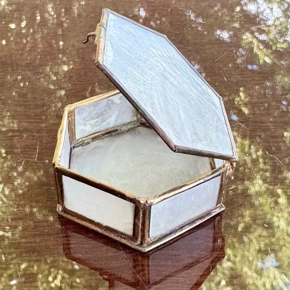Vintage Hexagon Capiz Shell Trinket Box – Hinged Lid